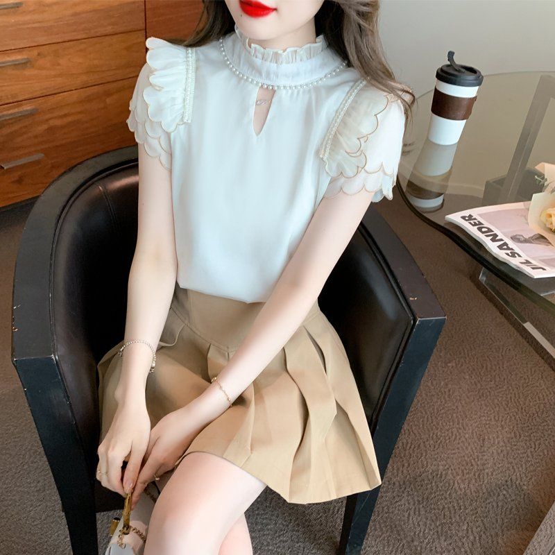 여름 여성 프릴넥 리본 스캘럽 반팔 블라우스 진주장식 오피스룩 아이보리 - 상품 이미지
