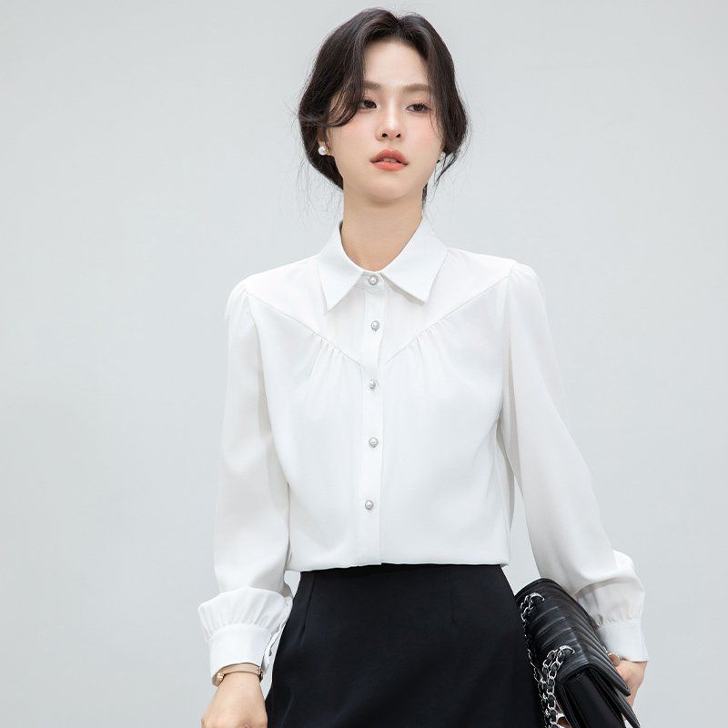 슬림핏 셔링 카라 단추 폴리 블라우스 긴팔 셔츠 봄 가을 여성 데일리 오피스룩 화이트 - 상세 이미지 3