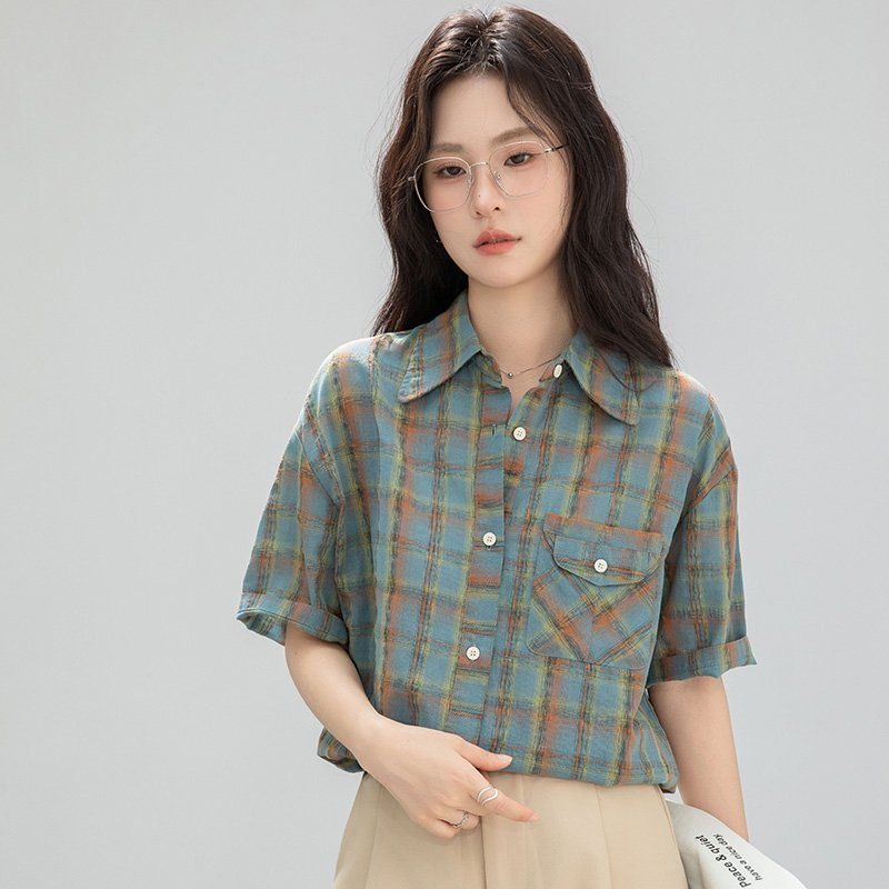 봄 여름 여성 루즈핏 체크 반팔 카라 버튼 블라우스 셔츠 폴리 데일리룩 캐주얼 틸그린 체크 - 상세 이미지 2