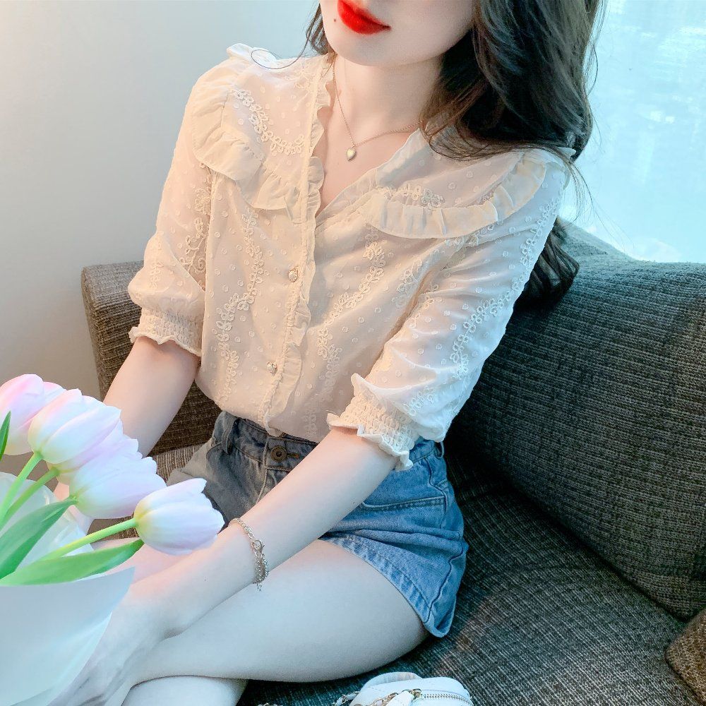여성 여름 반팔 블라우스 브이넥 프릴 펀칭 레이스 퍼프소매 물결 배색 데일리 아이보리 - 상세 이미지 4