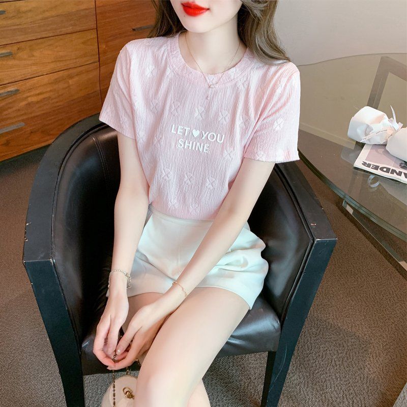 여름 여성 라운드넥 클로버 레터링 반팔 면 티셔츠 자가드 데일리룩 핑크 - 상세 이미지 2