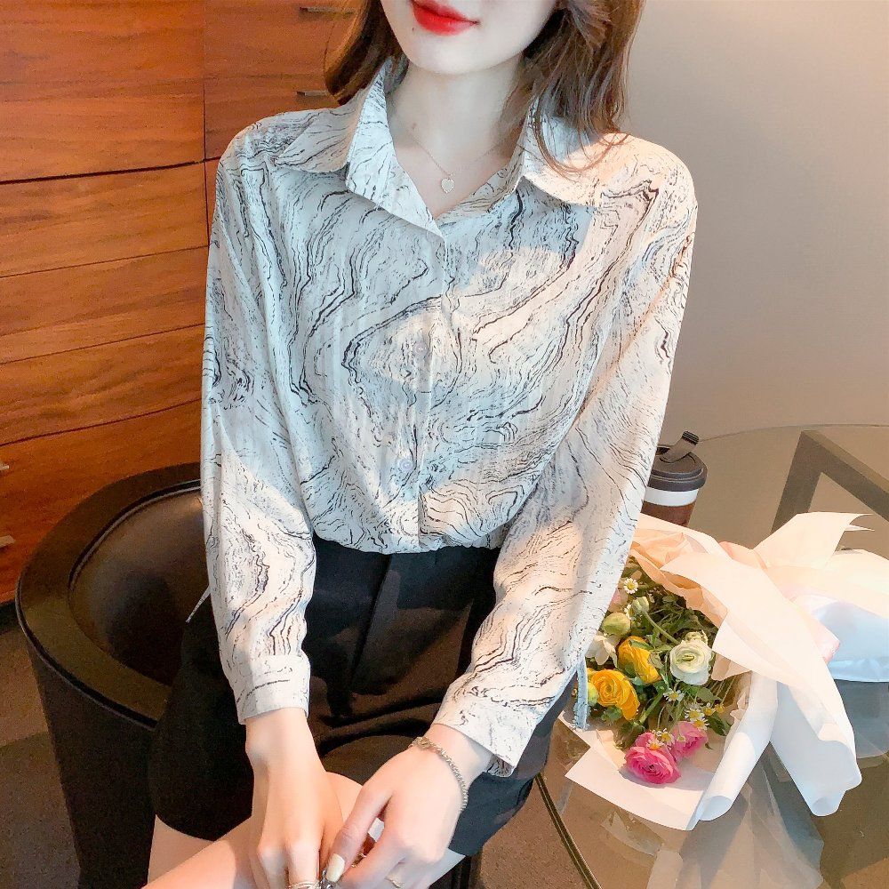 여름 여성 마블 프린트 긴팔 카라 셔츠 루즈핏 폴리 데일리룩 오피스룩 그레이믹스 - 상세 이미지 4