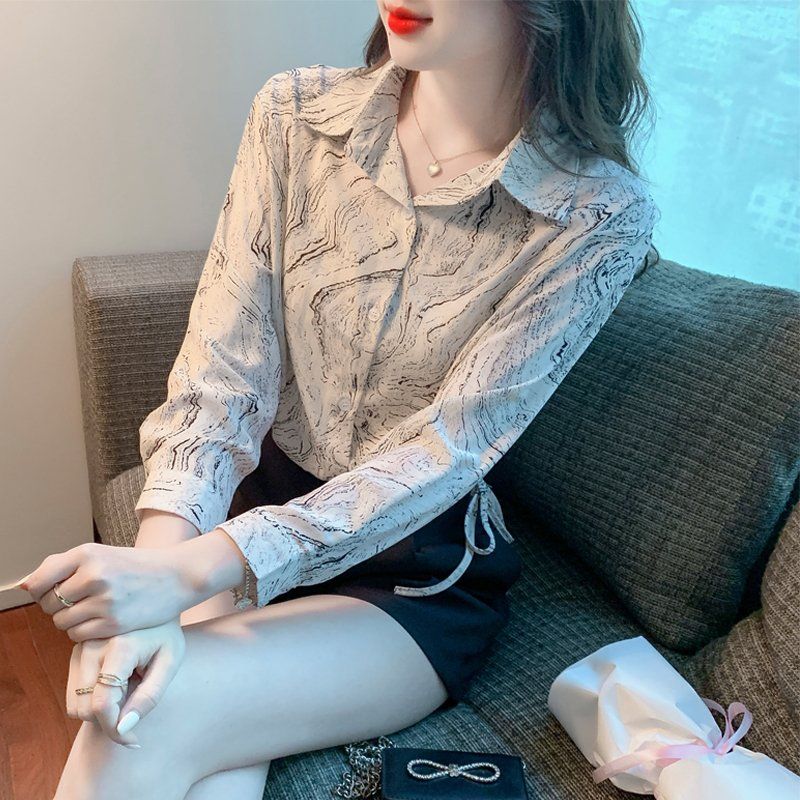 여름 여성 마블 프린트 긴팔 카라 셔츠 루즈핏 폴리 데일리룩 오피스룩 그레이믹스 - 상세 이미지 2