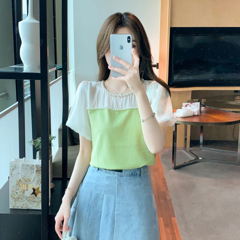 여름 여성 라운드넥 진주 배색 쉬폰 퍼프소매 반팔 블라우스 데이트룩 라임 그린 - 상세 이미지 4