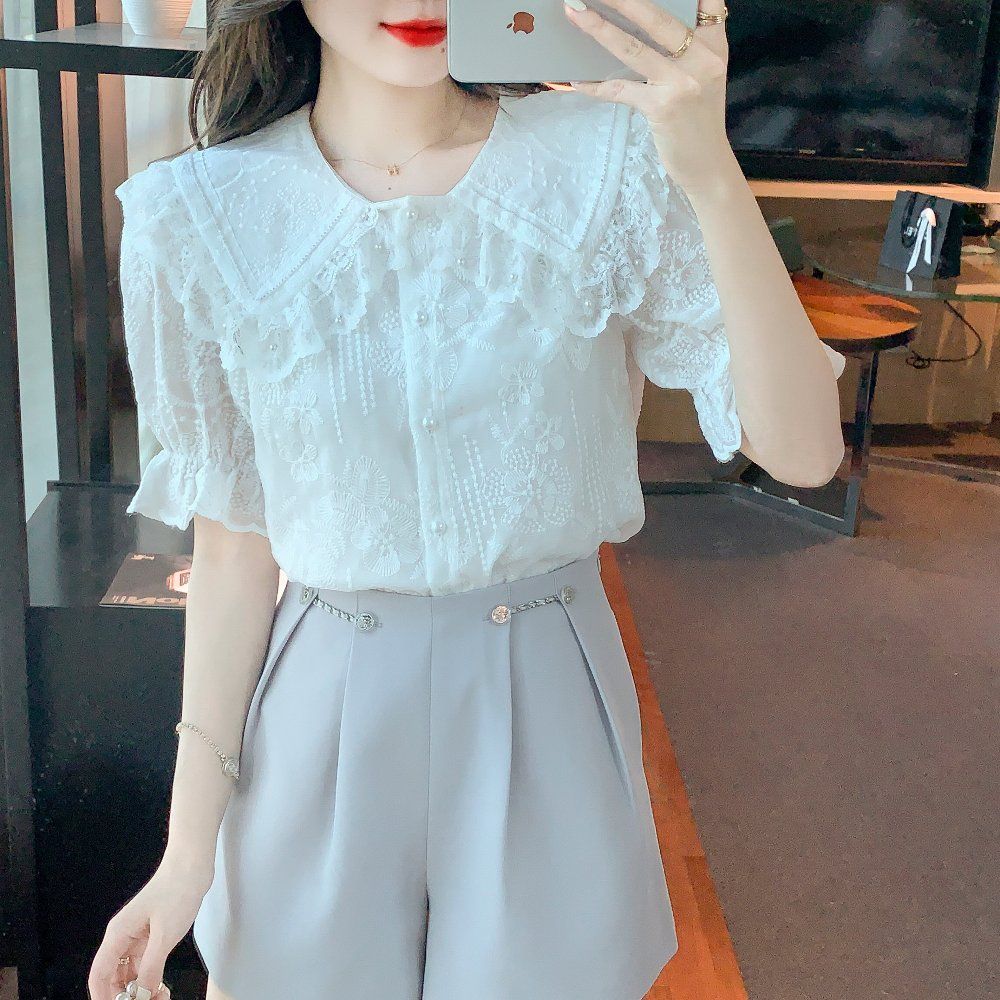 여름 여성 빅카라 레이스 플라워 펀칭 반팔 블라우스 진주장식 데일리룩 상의 화이트 - 상세 이미지 4