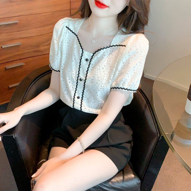 여성 여름 반팔 블라우스 티셔츠 펀칭 레이스 브이넥 퍼프소매 슬림핏 물결 데일리 아이보리 - 상세 이미지 2