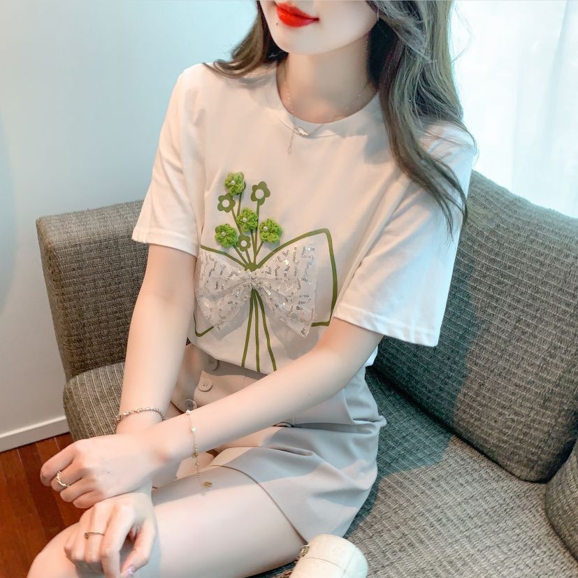 여름 여성 라운드넥 플라워 리본 스팽글 반팔 티셔츠 입체장식 데일리룩 화이트 - 상품 이미지