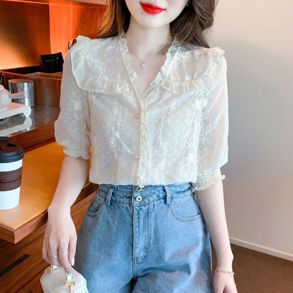 여성 여름 반팔 블라우스 브이넥 프릴 펀칭 레이스 퍼프소매 물결 배색 데일리 아이보리 - 메인 이미지