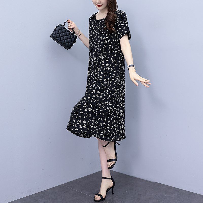 여름 여성 라운드넥 레터링 패턴 반팔 A라인 롱 원피스 데일리룩 빅사이즈 블랙 - 상세 이미지 3