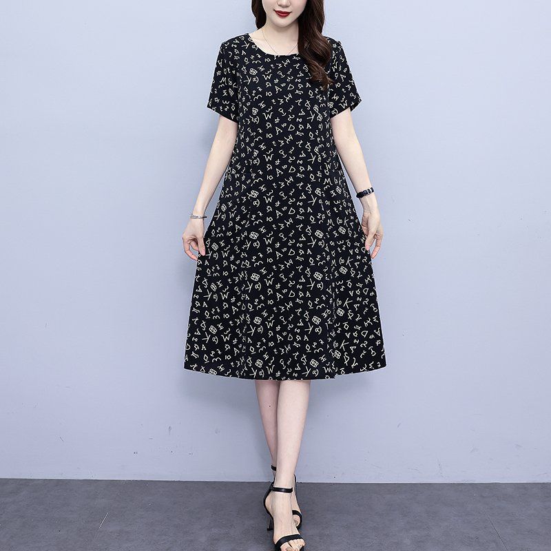 여름 여성 라운드넥 레터링 패턴 반팔 A라인 롱 원피스 데일리룩 빅사이즈 블랙 - 상세 이미지 4