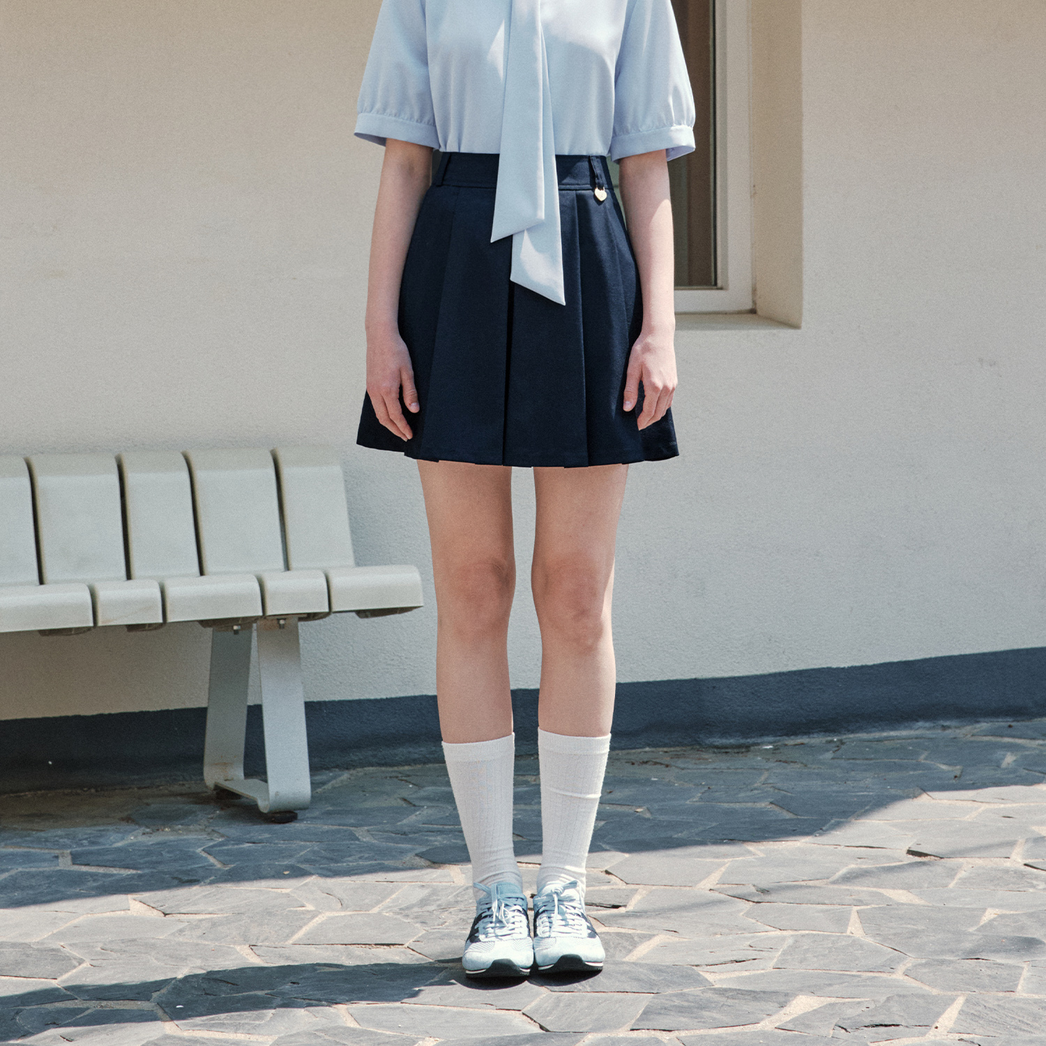 [제로스트릿] 하트 뱃지 플리츠 스커트 HEART BADGE PLEATS SKIRT / NAVY