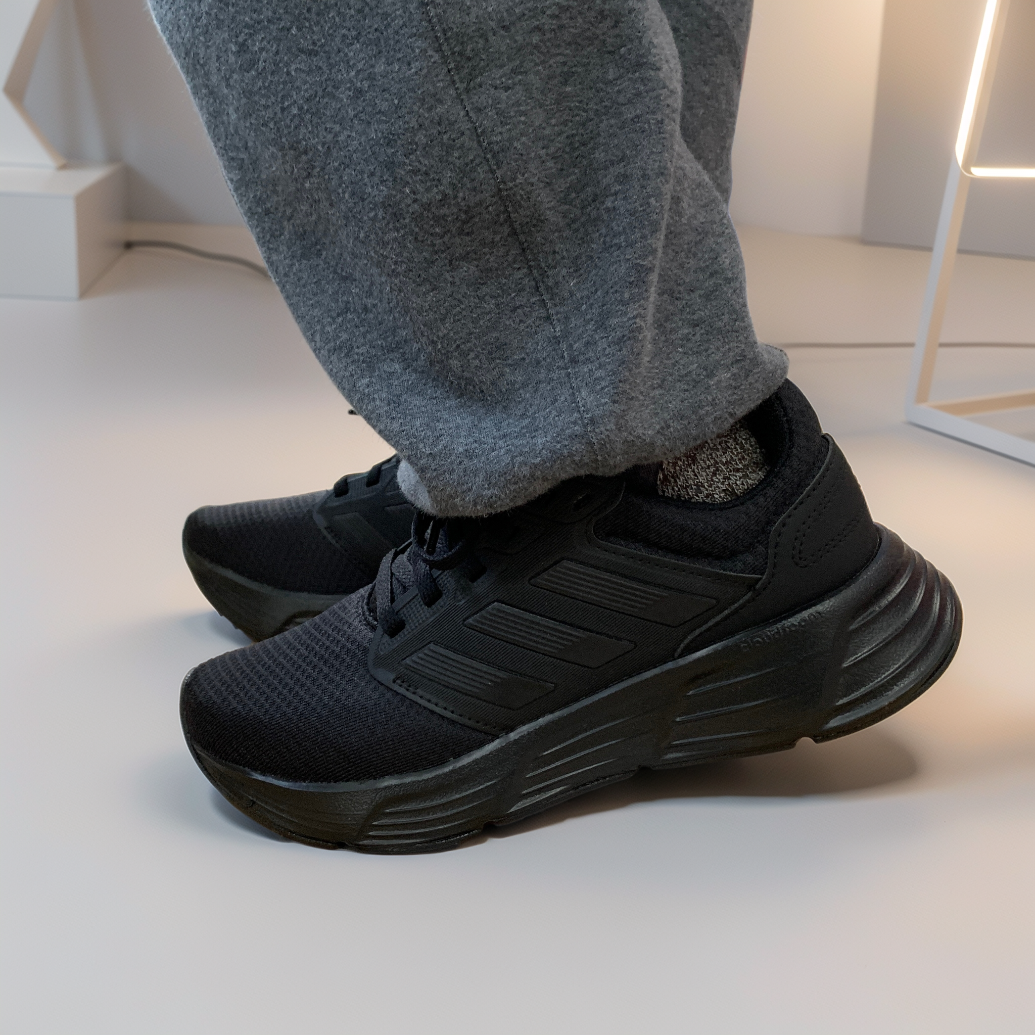 아디다스 우먼스 러닝화 발편한 운동화 갤럭시 듀라모 런팔콘