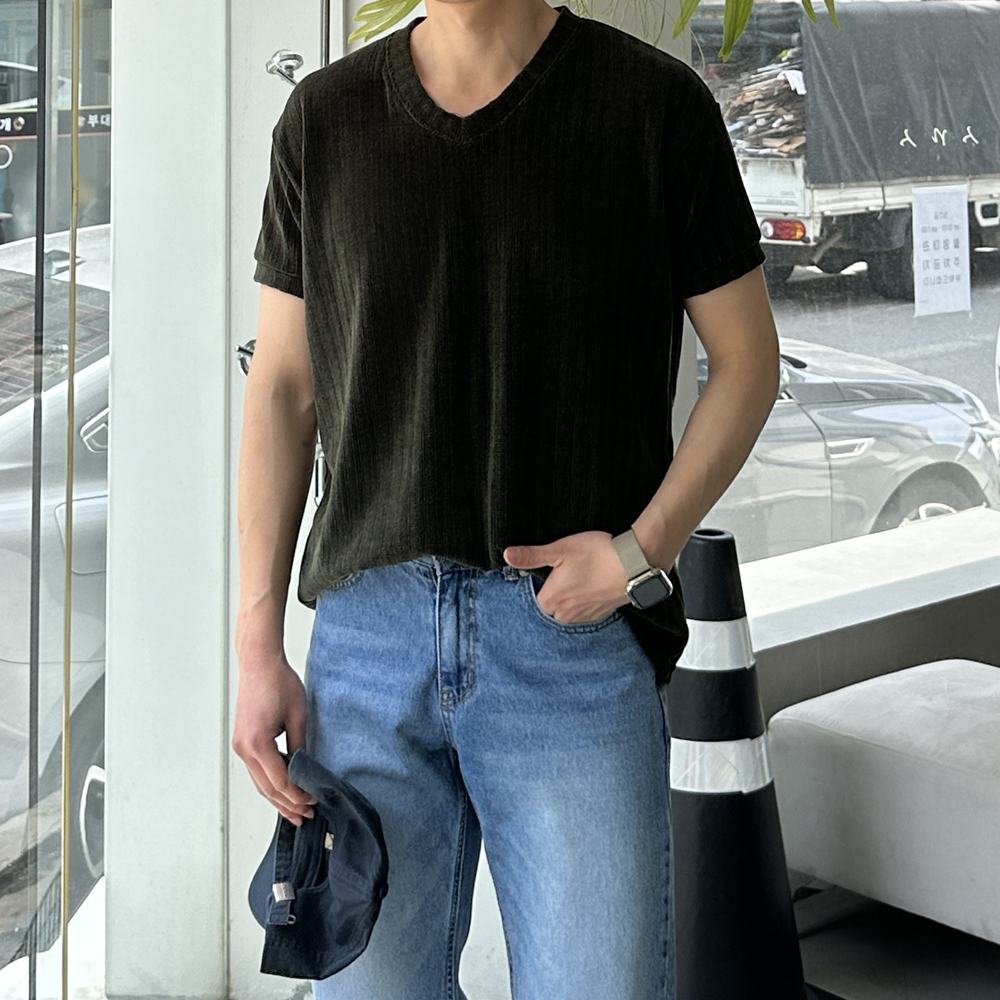 머슬핏 반팔 구김없는 오버핏 브이넥 남자 반팔티 - 상세 이미지 2