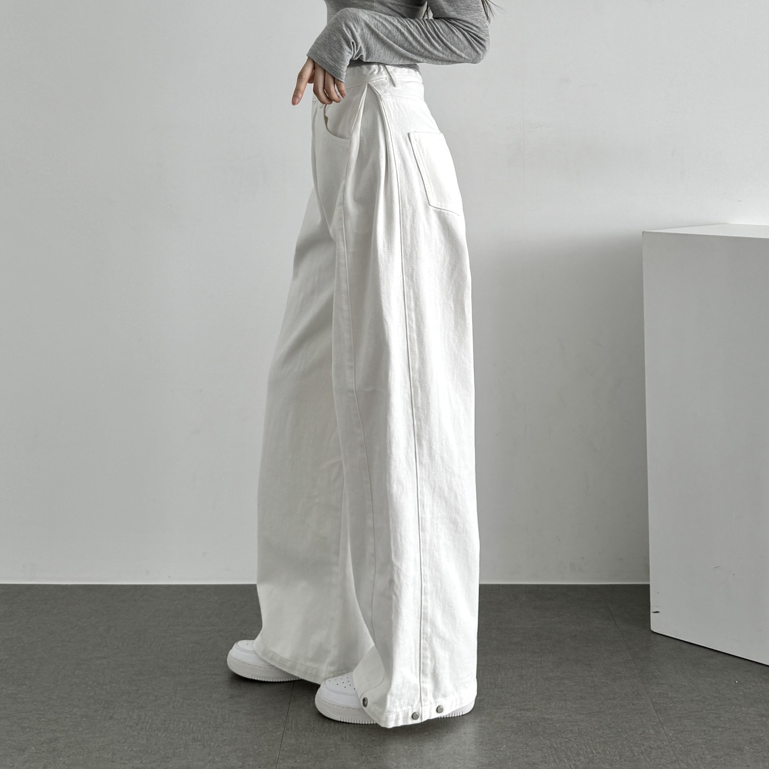 핀턱 와이드 팬츠 흰바지 키작녀 화이트 와이드 팬츠 제품 이미지