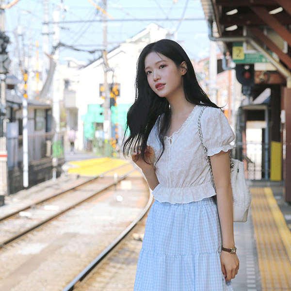리빗 크롭 펀칭 레이스 반팔 블라우스 bs8174 - 상품 이미지