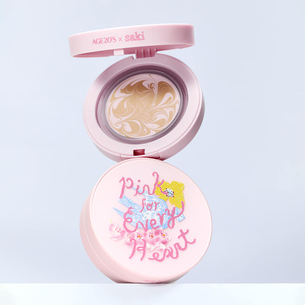 에이지투웨니스 핑크 포 에브리 하트 디오리진 에센스 팩트 핑크 라떼 본품12.5g (SPF50)+립밤 3.5g (SPF15) 2종 세트 (+쇼핑백) 이미지 4