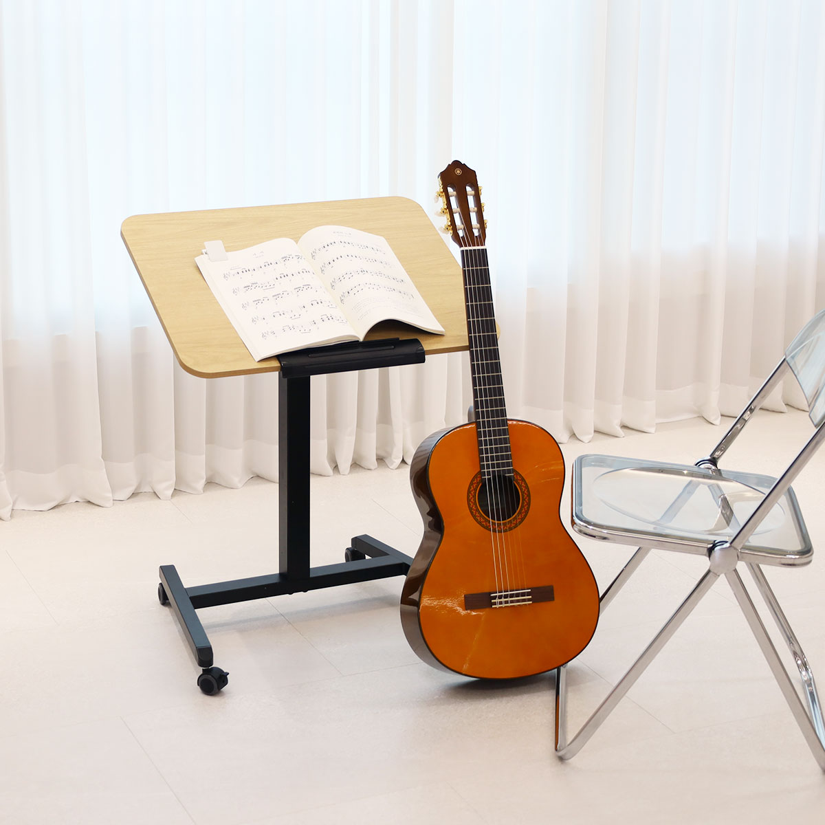 일루일루 오텐션 T01 유압식 높이조절 테이블 이동식 노트북 스탠드 강의실 보조 책상