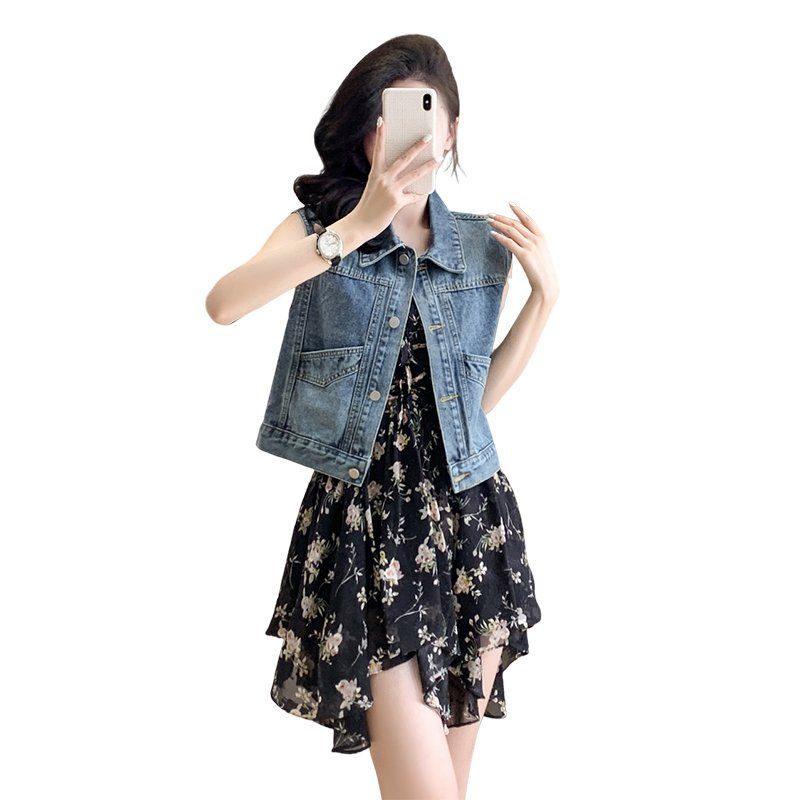 봄가을 여성 루즈핏 민소매 크롭 데님조끼 카라 버튼 포켓 워싱 캐주얼 데일리 라이트블루 - 상세 이미지 2