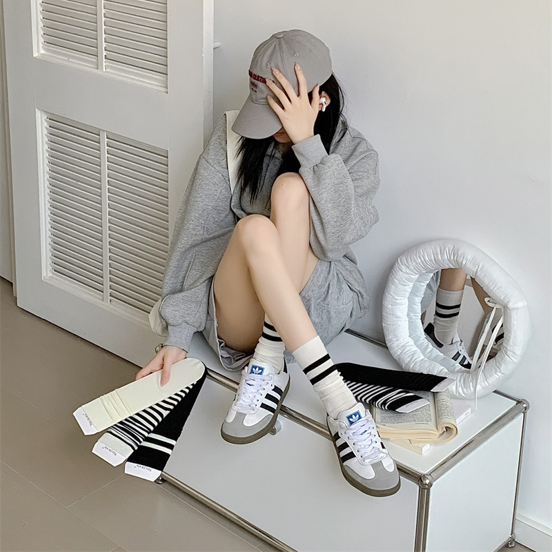 모노 여성 스트라이프 무압박 골지 무지 심플 중목 양말 이미지 3
