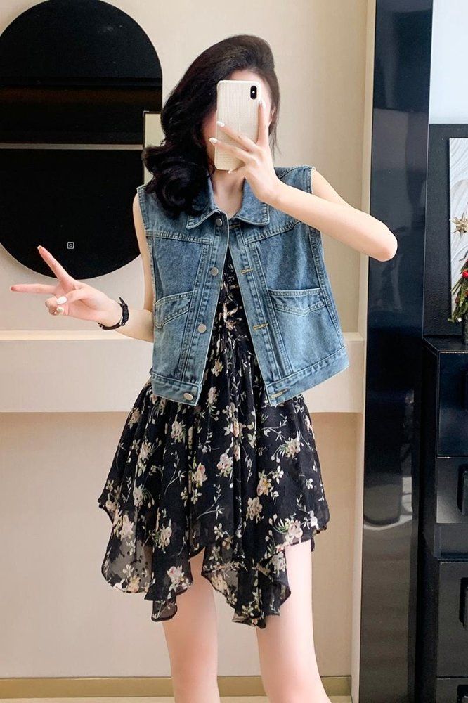 봄가을 여성 루즈핏 민소매 크롭 데님조끼 카라 버튼 포켓 워싱 캐주얼 데일리 라이트블루 - 상세 이미지 3