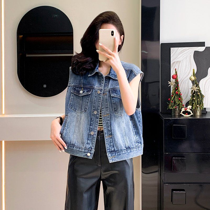 여성 봄 여름 루즈핏 카라 데님 베스트 민소매 버튼 포켓 아우터 라이트블루 - 상세 이미지 2