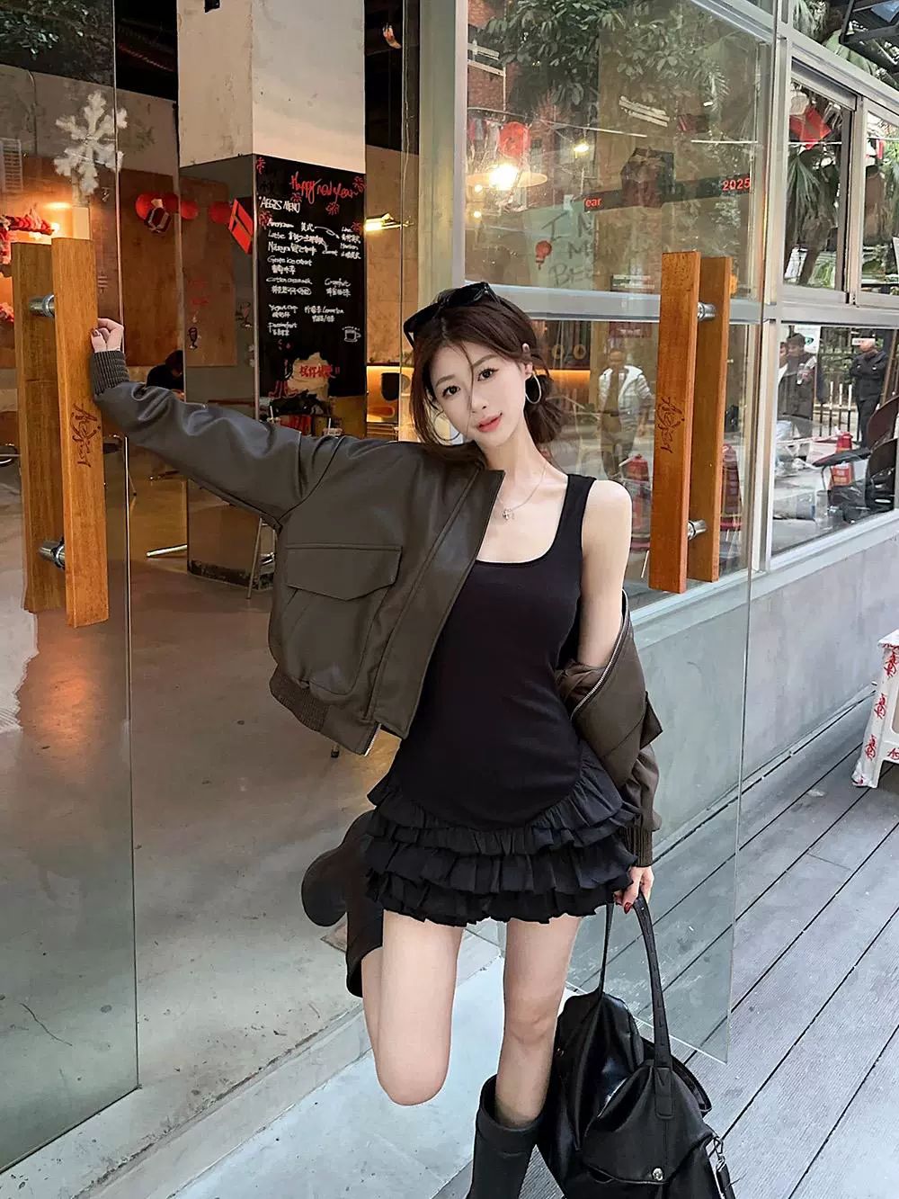 여름 화이트 원피스 섹시 딱붙는 짧은 A라인 미니원피스 주름 - 상세 이미지 4
