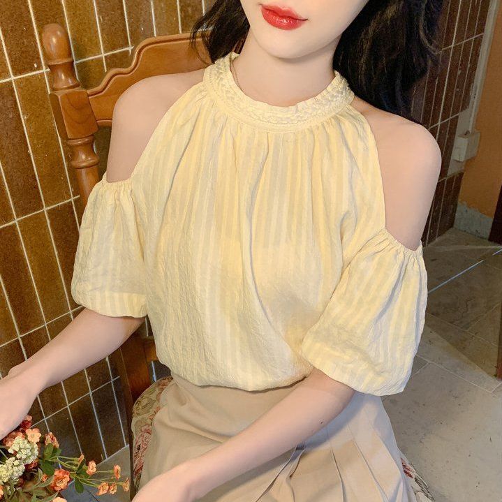 봄 여름 여성 오프숄더 홀터넥 퍼프소매 셔링 블라우스 빅사이즈 루즈핏 데일리룩 아이보리 - 상품 이미지