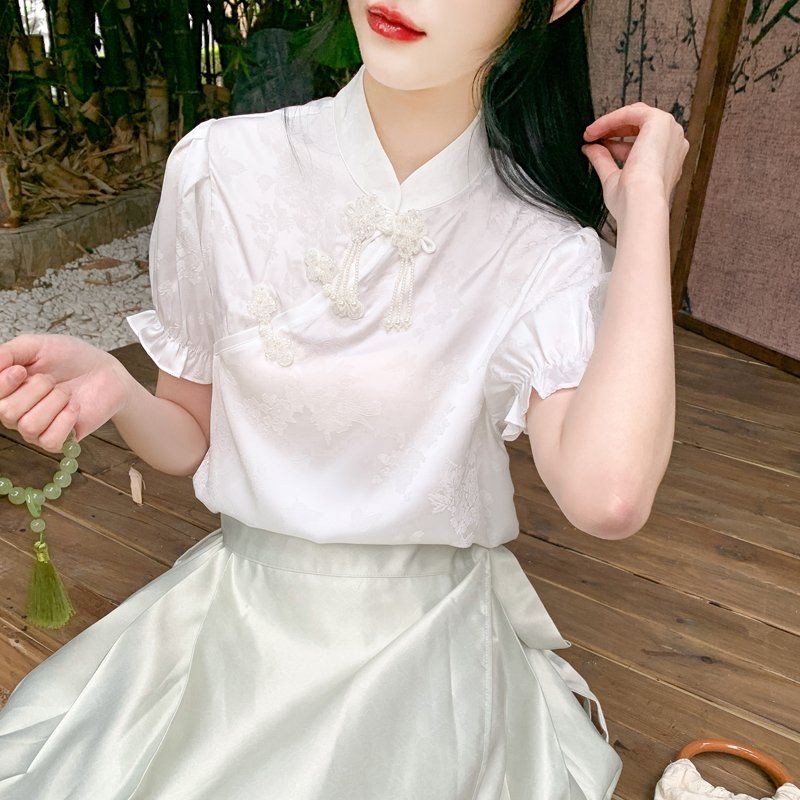 봄 여름 여성 빅사이즈 플라워 자카드 스탠딩카라 자수장식 반팔 블라우스 화이트 - 상품 이미지