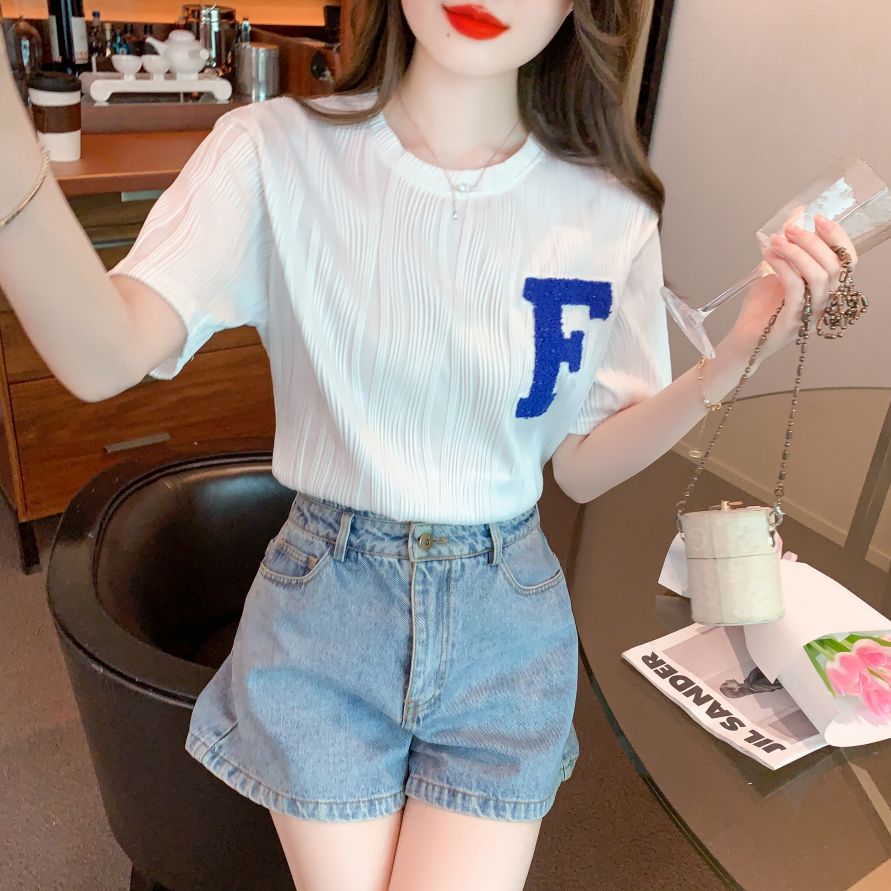 봄 여름 여성 스트레이트핏 드롭숄더 라운드넥 레터링 플리츠 반팔 티셔츠 화이트 - 상품 이미지