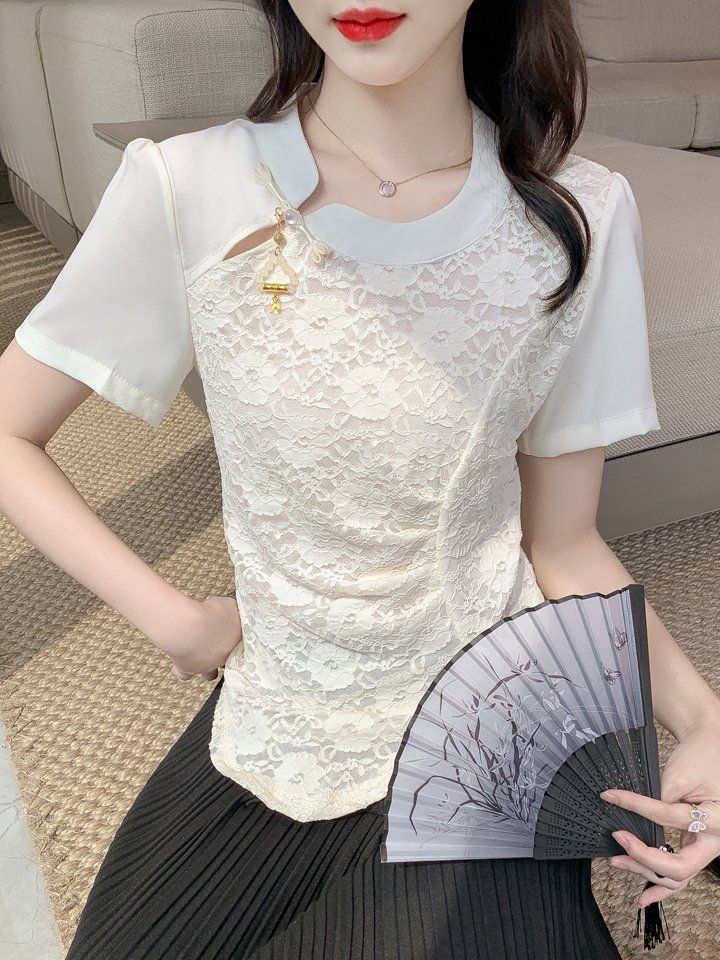 여성 봄 여름 레이스 컷아웃 단추 자수 퍼프소매 반팔 크롭 블라우스 데일리룩 아이보리 - 상세 이미지 2