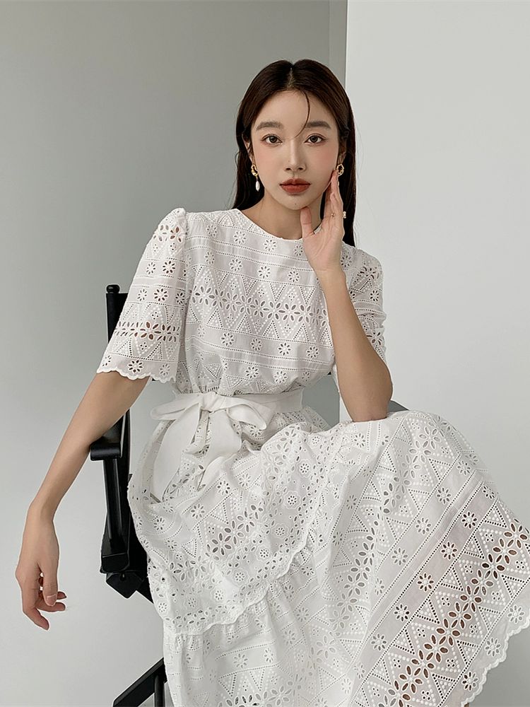화이트 퍼프소매 레이스 원피스 펀칭 반팔 크로세 러블리 - 상세 이미지 2