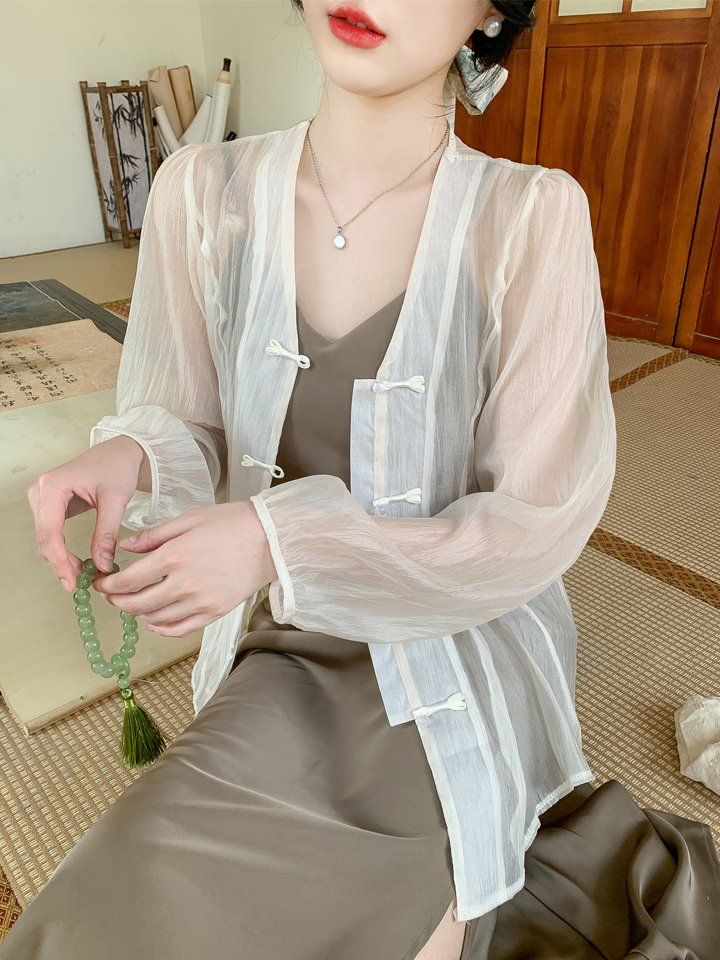 여성 봄 여름 루즈핏 시스루 긴팔 블라우스 가디건 단추 여리핏 데일리 가디건 아이보리 - 상세 이미지 4