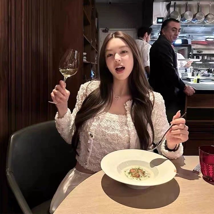 그물 자켓 예능 크로쉐 펀칭 폼폼 - 상세 이미지 2