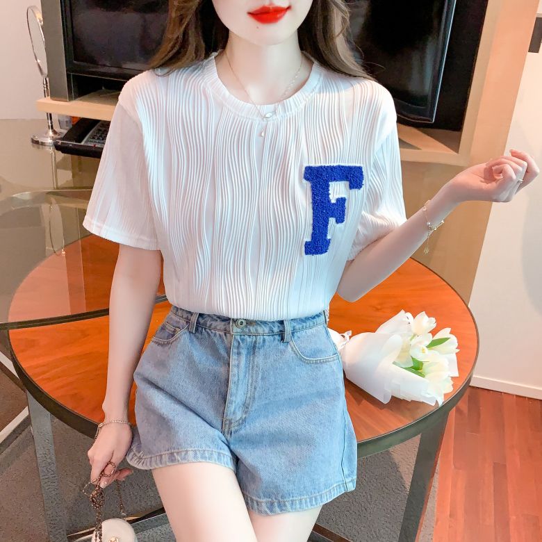 봄 여름 여성 스트레이트핏 드롭숄더 라운드넥 레터링 플리츠 반팔 티셔츠 화이트 - 상세 이미지 2