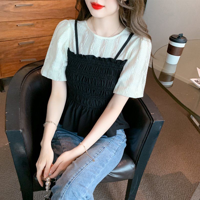 봄 여름 여성 슬림핏 레이어드룩 뷔스티에 펀칭 반팔 블라우스 데일리룩 블랙 아이보리 - 상품 이미지