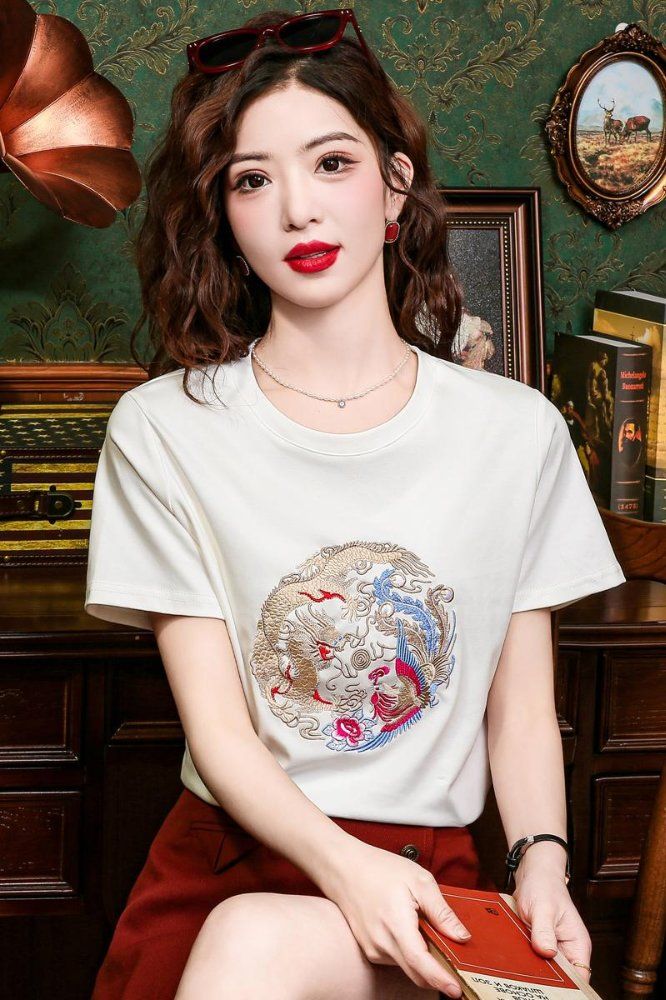 여름 여성 용봉 자수 라운드넥 반팔 티셔츠 복고 캐주얼 기본핏 데일리룩 화이트 - 상세 이미지 5