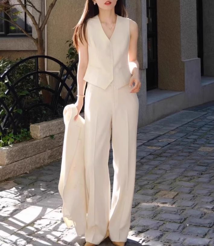 셀프웨딩 정장 여성 수트 셋업 화이트 베스트 자켓 팬츠 3피스