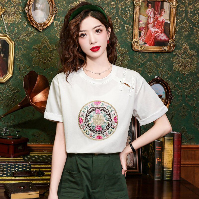 여름 여성 자수 라운드넥 반팔 티셔츠 어깨 디테일 기본핏 데일리 캐주얼 화이트 - 상품 이미지