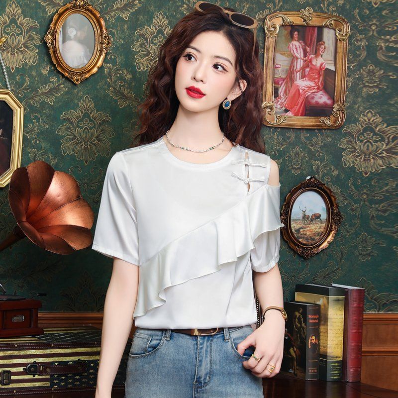 여름 여성 언발 러플 라운드넥 반팔 티셔츠 어깨 트임 매듭 디테일 화이트 - 상품 이미지