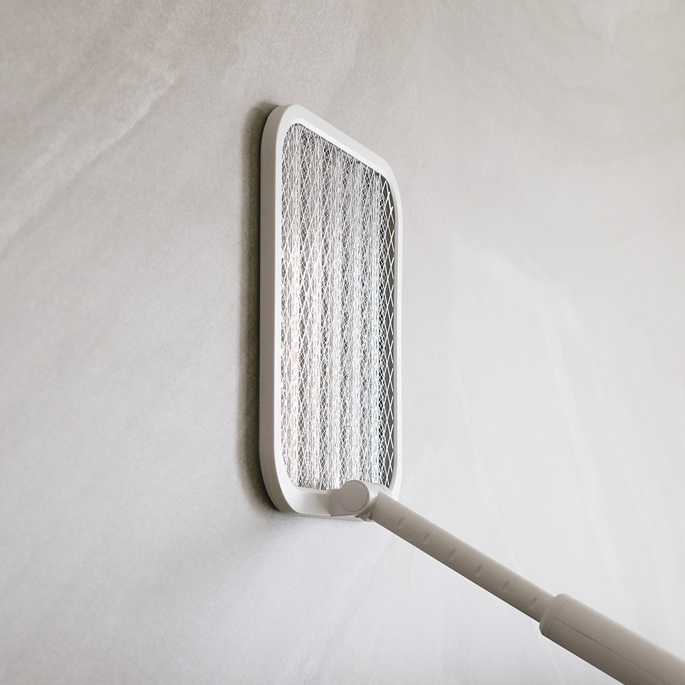 노멀라이프 180도 회전형 전기 모기채 USB 충전식 전자 파리채 해충퇴치 전기채 브라운