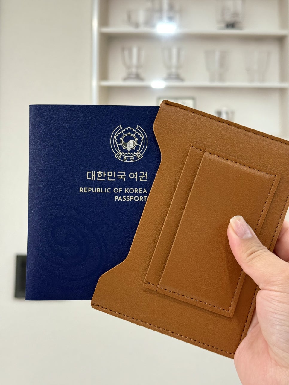 언솔드 RFID차단 가죽여권케이스 안티스키밍 여권지갑 5컬러 커플 브라운 - 상세 이미지 3