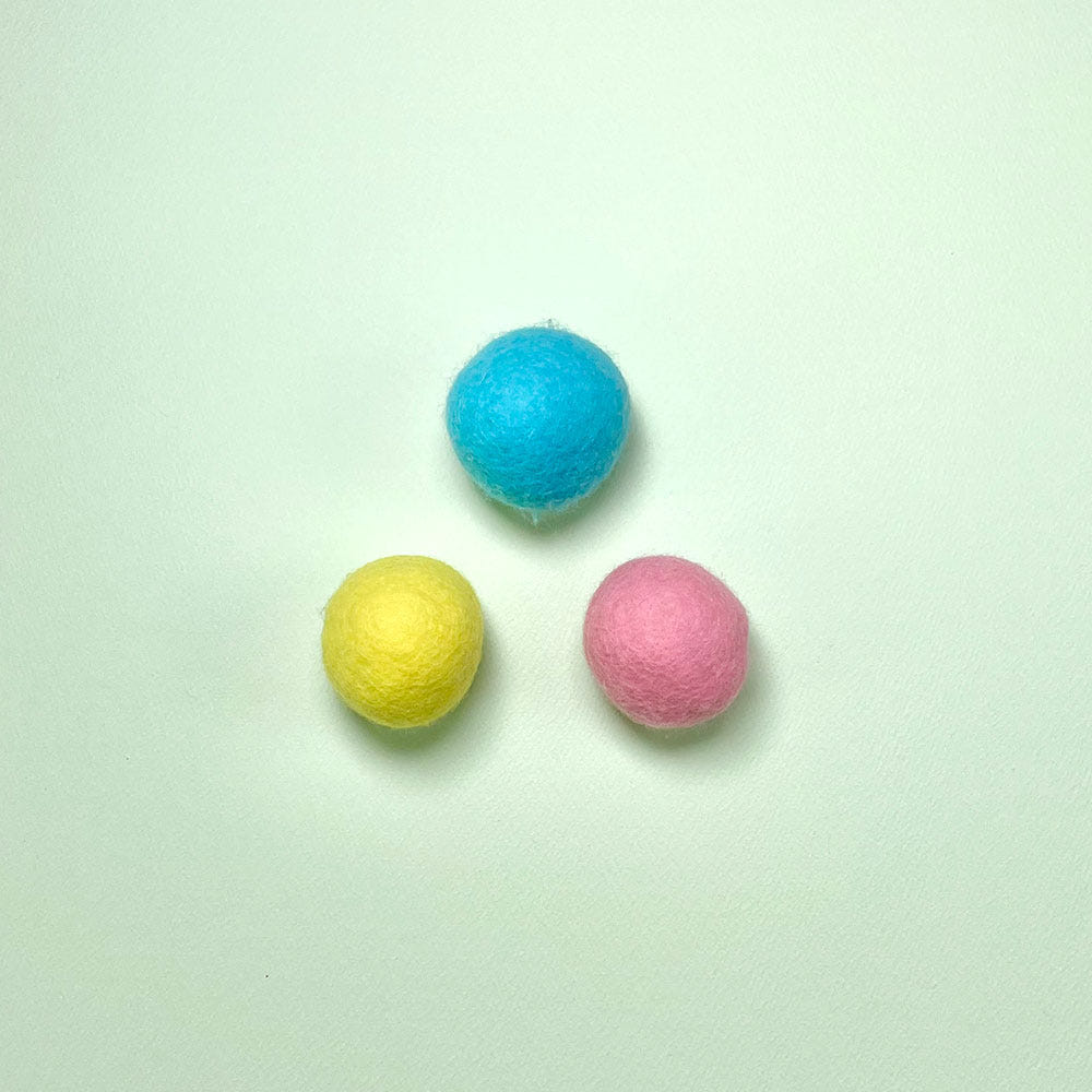 고양이 장난감 노는 모습 1