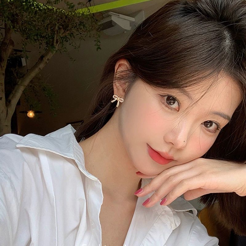 리본 큐빅 귀걸이 포인트 블링 이어링 악세사리 리본귀걸이 - 상세 이미지 3