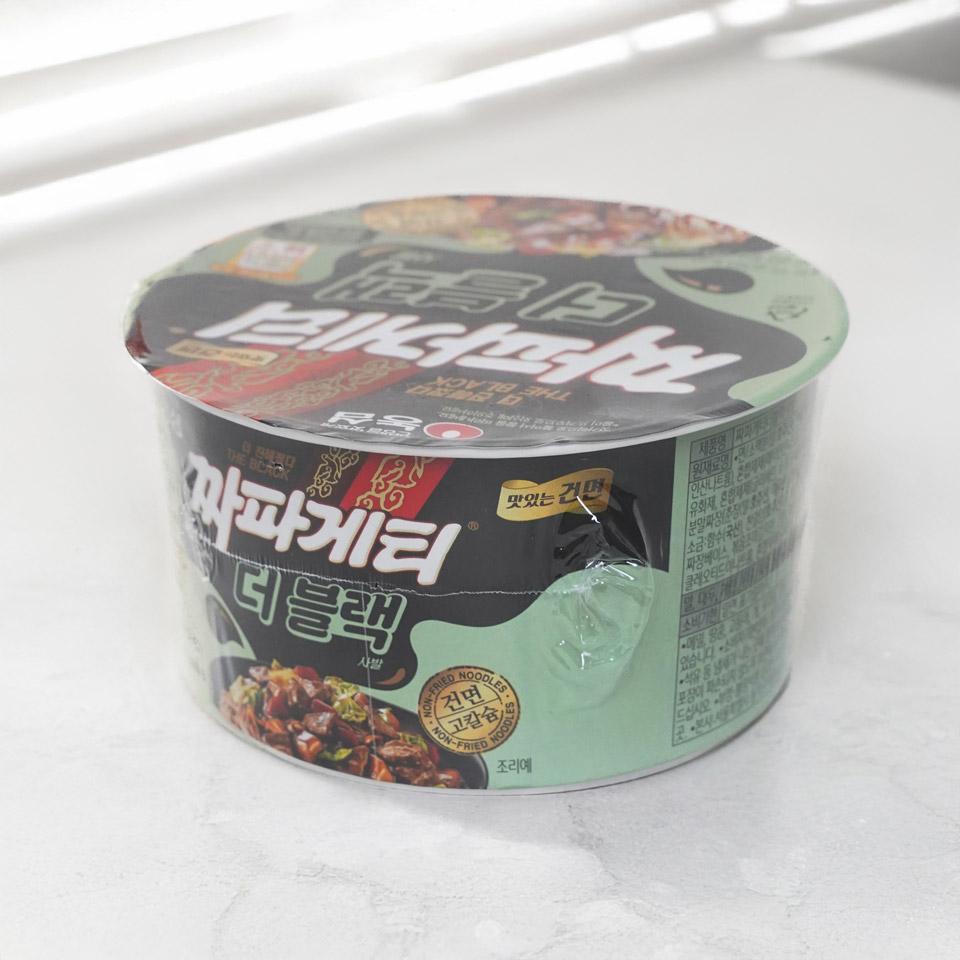 메가마트 농심 짜파게티 더블랙 사발면 90g - 상세 이미지 2