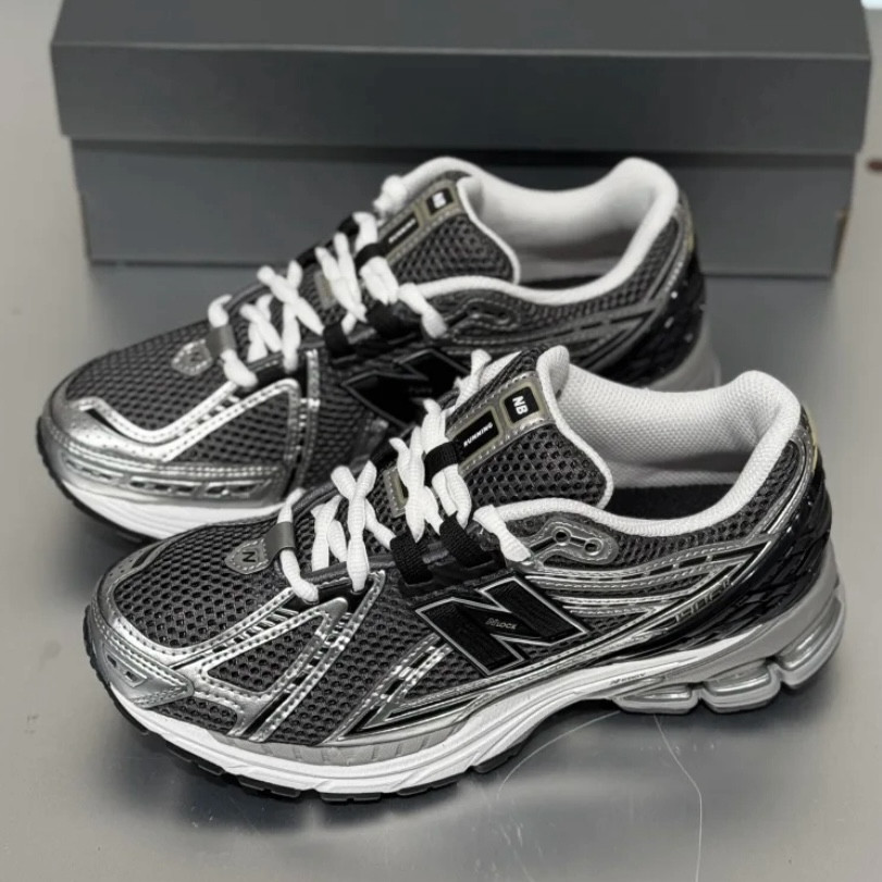 뉴발란스 1906R 실버 메탈릭 블랙 U1906RCG