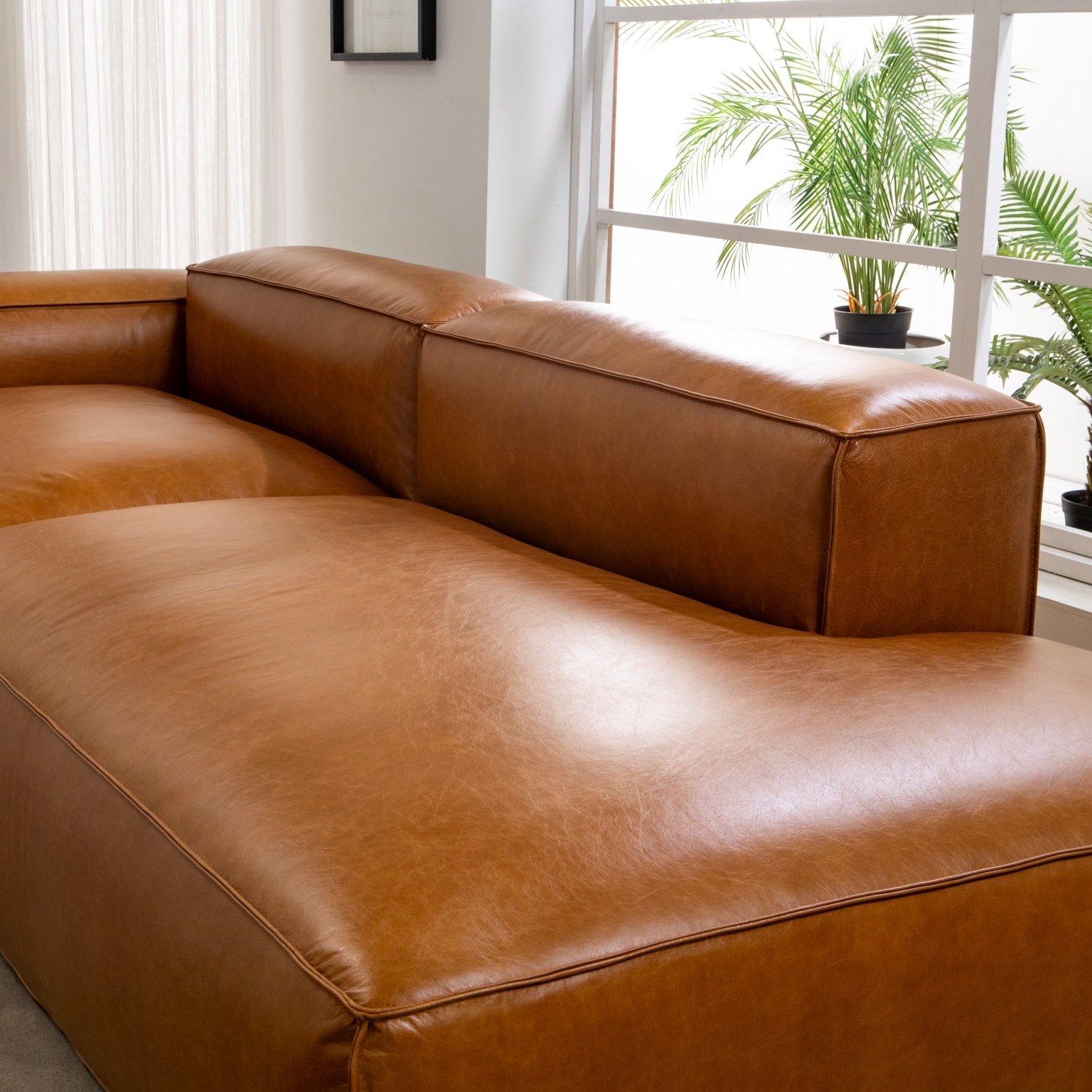 수아브 SE 04 모던 천연 면피 가죽 소파 구스 통가죽 소파