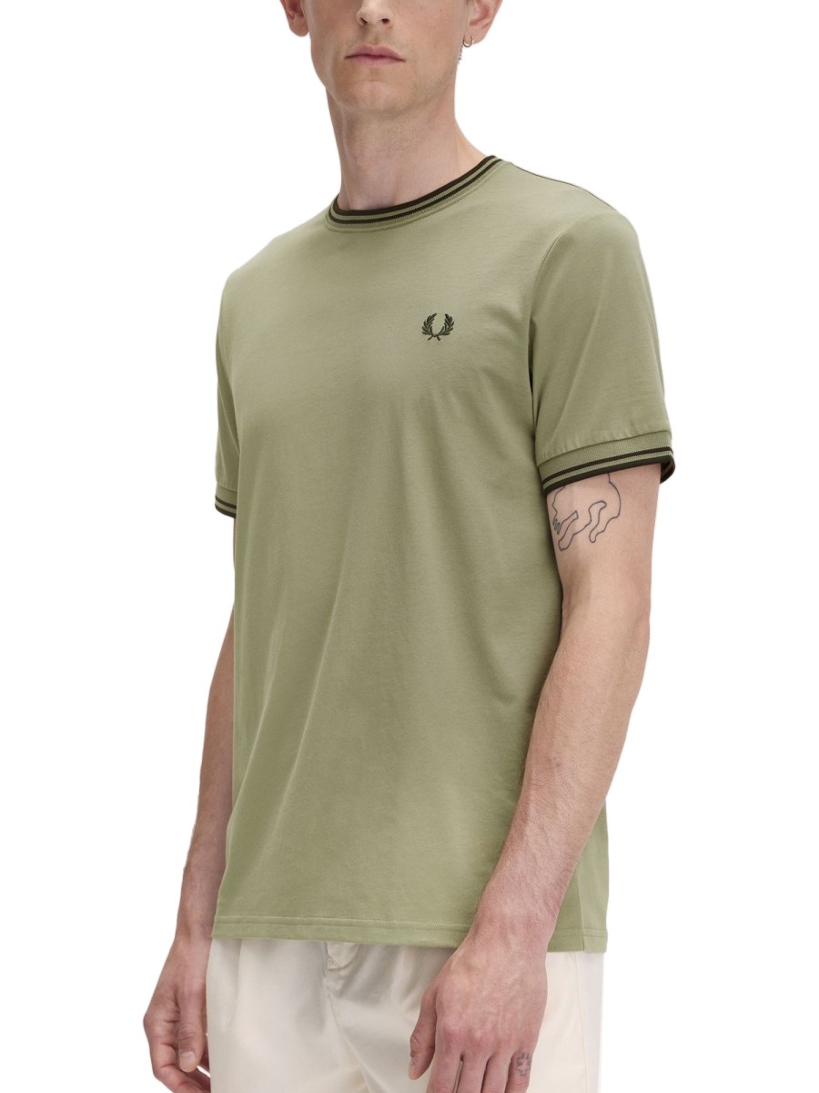 FRED PERRY  코튼 티셔츠 위드 더블 스트라이프 FPM158854Y64 : Artisane2