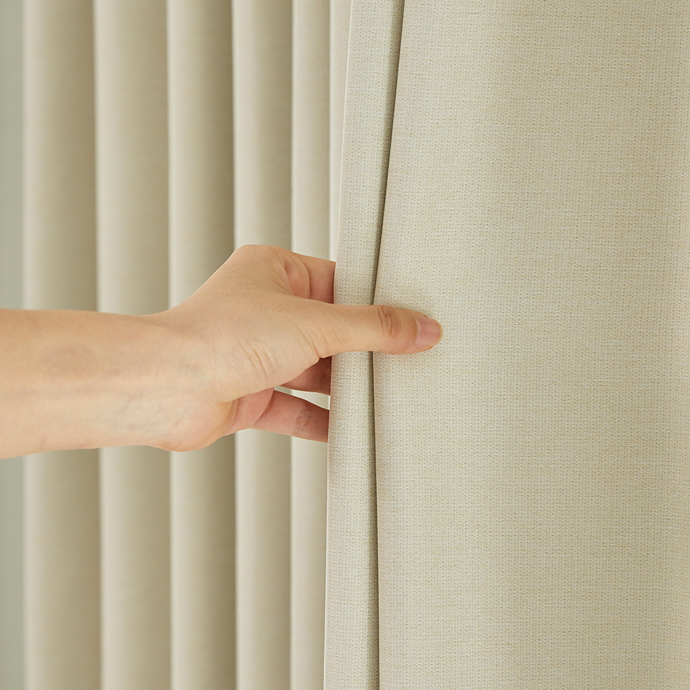 사라하우스 4세대 고밀도 빛차단 형상기억 3중직 거실 안방 암막커튼 140cm