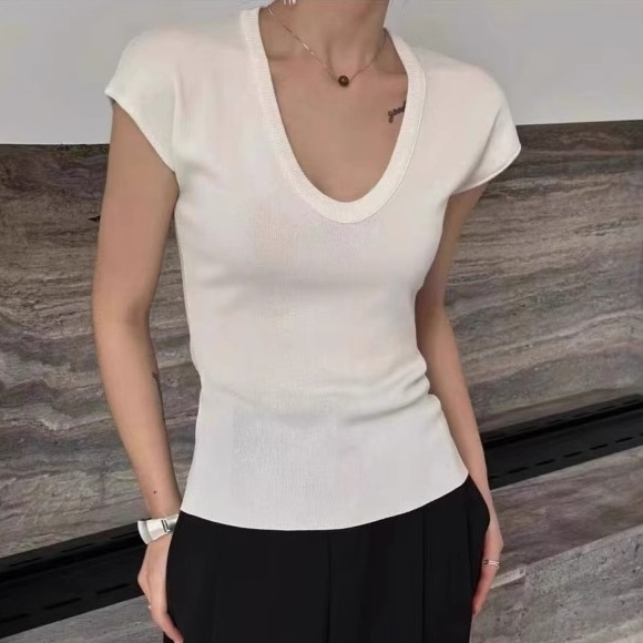브이넥 살짝파인 캡소매반팔티셔츠 슬림핏 자켓이너 날씬해보이는 성숙미 올드머니룩 4컬러 - 상품 이미지