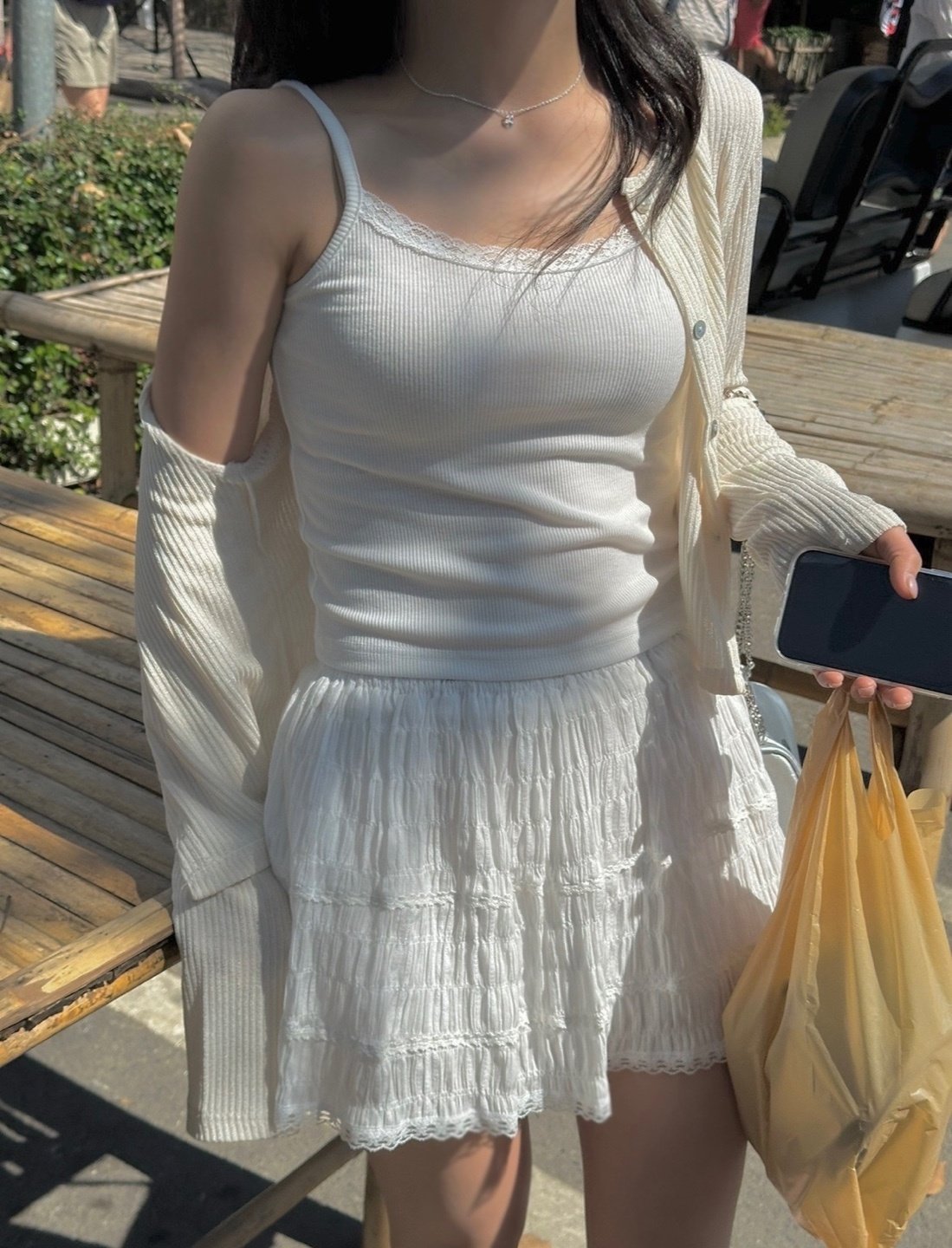 오버무드 라운드넥 골지 레이스 발레코어 스트랩 민소매 레이어드 나시 3color - 상세 이미지 2